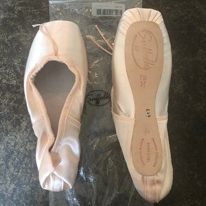 Ballet Point Shoes - Suffolk